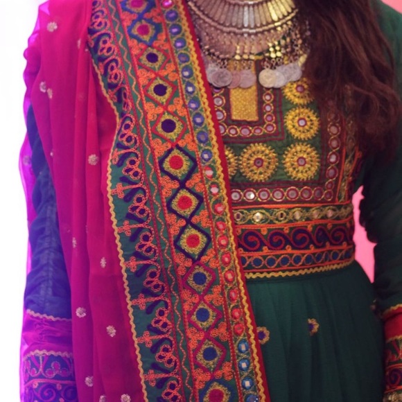 Afghan Dress Set - Picture 1 of 4